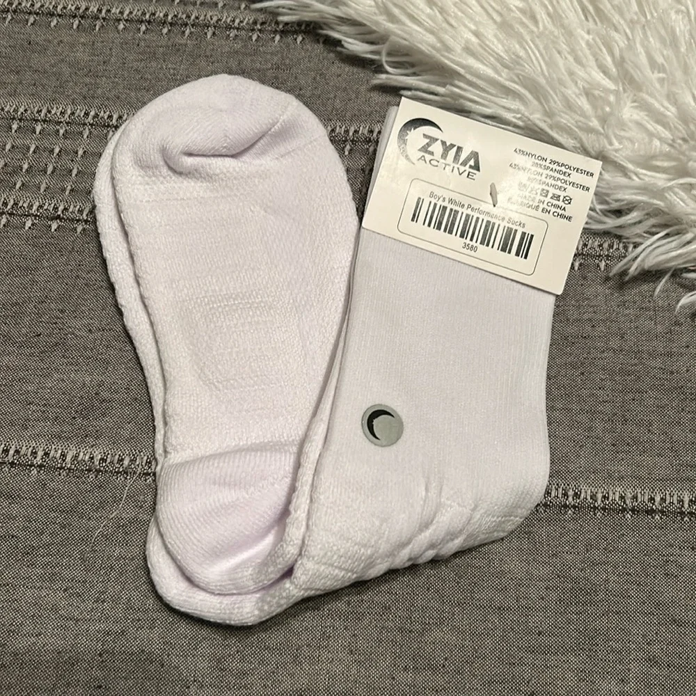 🩶5/$30 ZYIA Active Boy's White Performance Crew Length Socks NEW